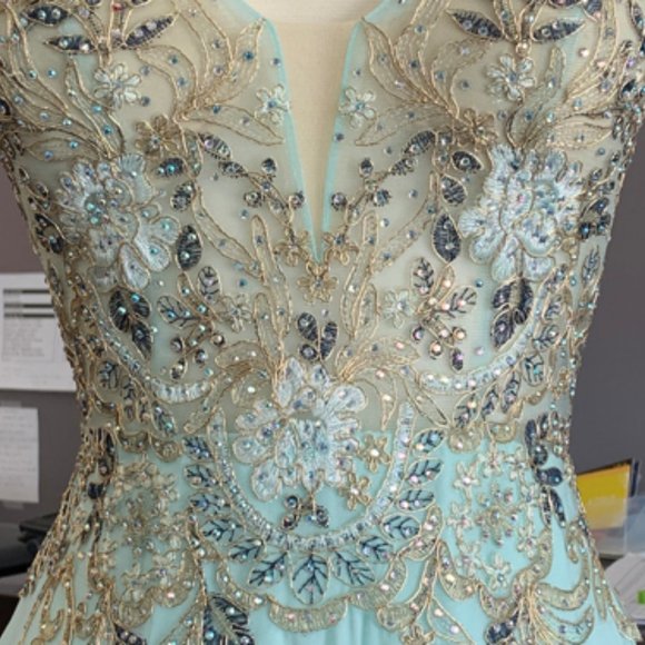 MINT Sequined Bodice Sweetheart Neck Dress AC598 - Picture 4 of 7